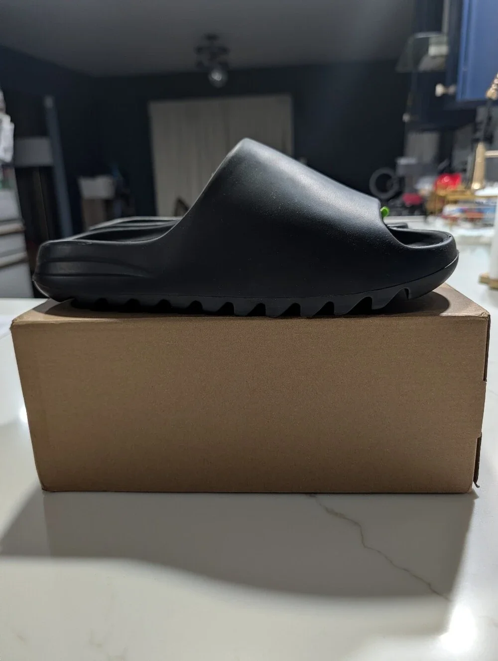 Men's YEEZY Slipper Size 13 Onyx